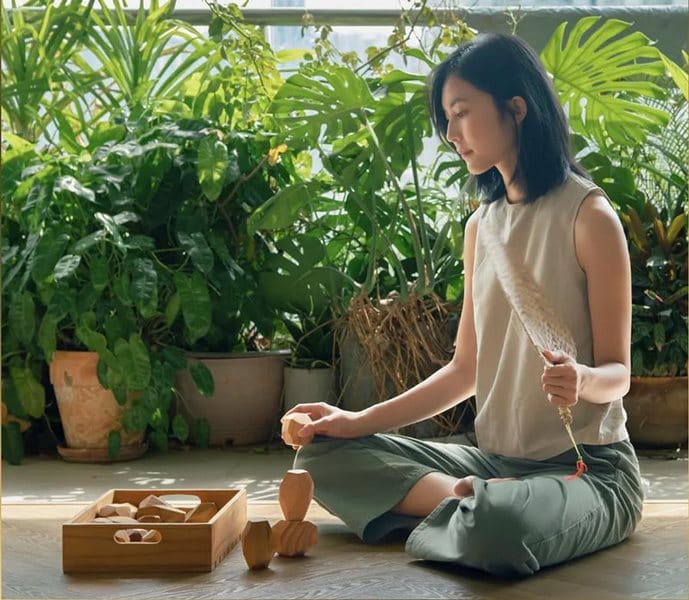 Ý nghĩa số 63 với đời sống tinh thần là lòng nhân ái, trí tuệ khai sáng, giúp con người sống an yên hơn