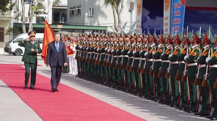 Lực lượng vũ trang Thủ đô đóng vai trò trong sự nghiệp bảo vệ và xây dựng Thủ đô